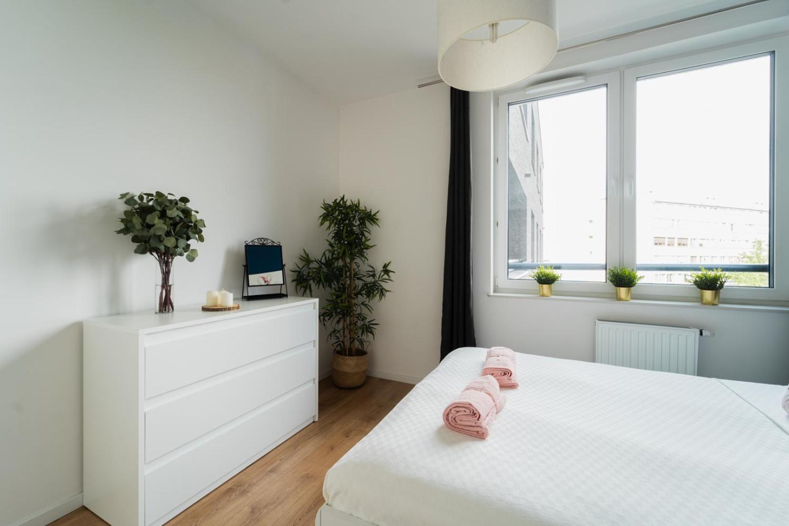 Nice Apartment - Near Sky Tower - Private Parking Wrocław Exteriör bild
